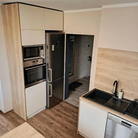 U Eli Z Prywatnym Tarasem アパート *